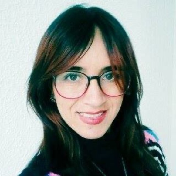 Profile Picture of Lucía González crespo (@olucres17) on Poshmark