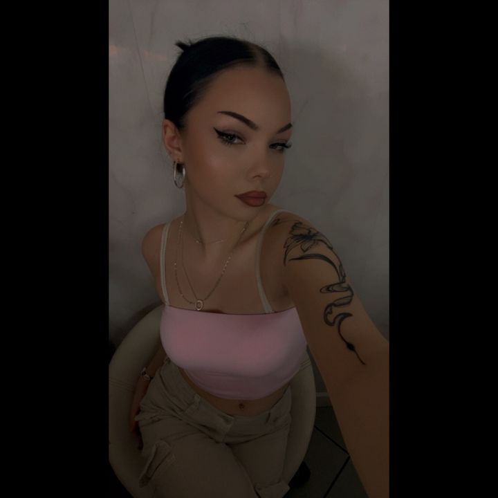 Profile Picture of 𝒮𝒶𝓃𝒹𝓇𝒶 (@mlynarczyksandra) on Tiktok
