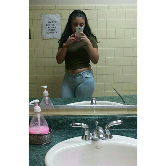 Profile Picture of Dania Sandoval (@dania_xoxo3) on Poshmark