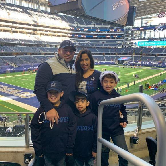 Profile Picture of Jose Carnero (@tonka_21af) on Poshmark