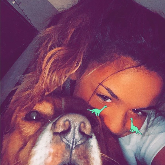 Arian Jones - Poshmark Profile Picture of Arian Jones (@arianajonesss) on Poshmark