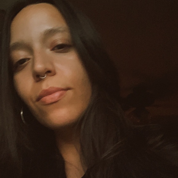 Morgan Lara - Poshmark Profile Picture of Morgan Lara (@morgan_lara) on Poshmark