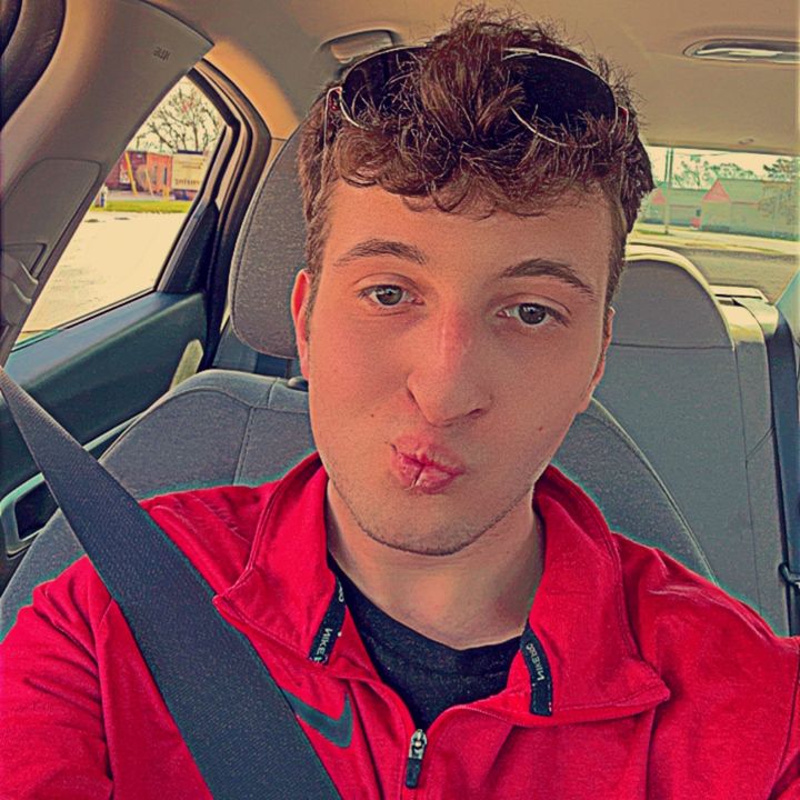 Profile Picture of Jeffrey Payton (@jeffreypoole2002) on Tiktok