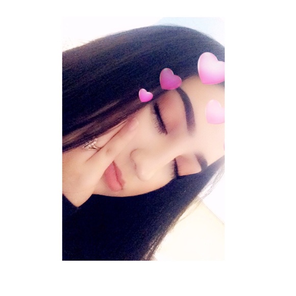 Profile Picture of Esperanza Carpentier (@esperanza_mia) on Poshmark