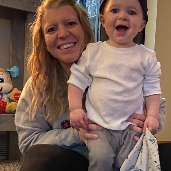 Tami Donarski - Poshmark Profile Picture of Tami Donarski (@tamarski) on Poshmark