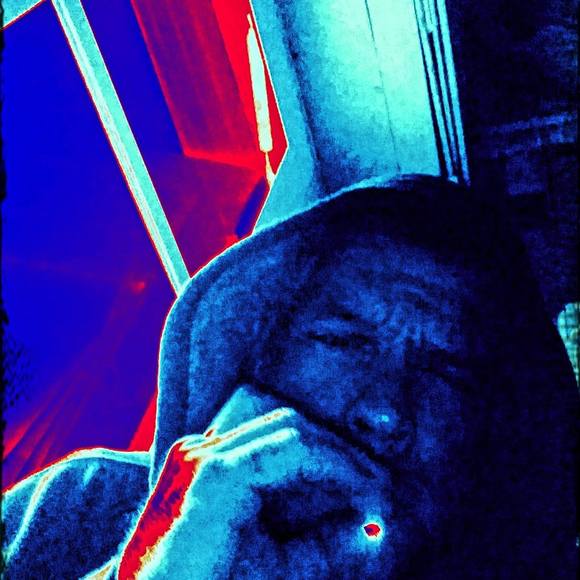 Profile Picture of Breakn Bread (@breakn_bread) on Poshmark