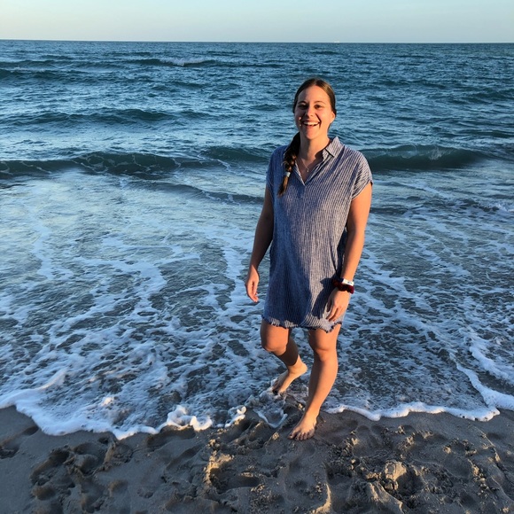 Profile Picture of Karyn Schmidt (@karyn_schmidt) on Poshmark