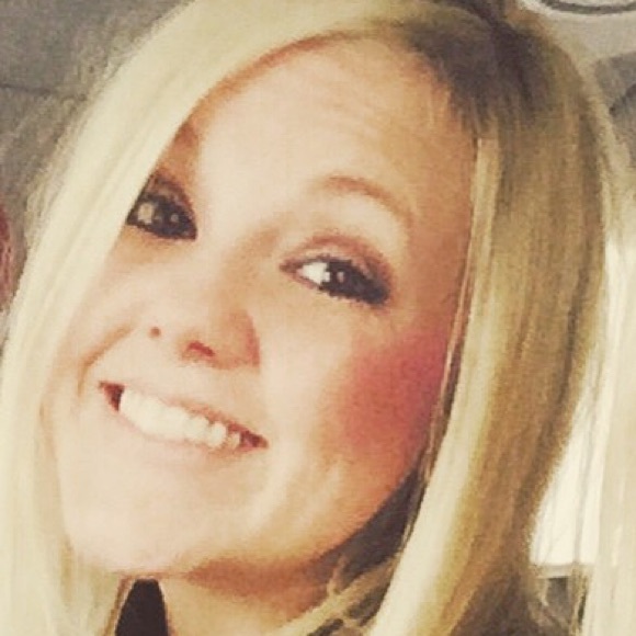 Profile Picture of Sam Wilbanks (@uroksam1986) on Poshmark