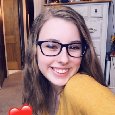 Profile Picture of Danielle H. (@hines4dani) on Twitter