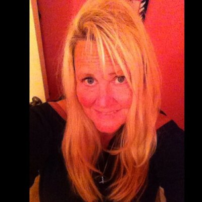 Profile Picture of Stephanie Stock (@@o2bnfl) on Twitter