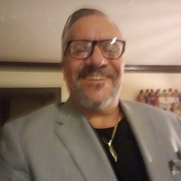 Profile Picture of Thomas Clemente (@tajclemente) on Poshmark
