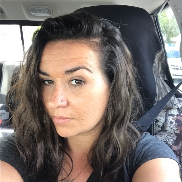 Nicole Vanin - Poshmark Profile Picture of Nicole Vanin (@nicolevanin) on Poshmark