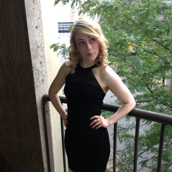 Profile Picture of Kelly Kimpel (@kk987) on Poshmark