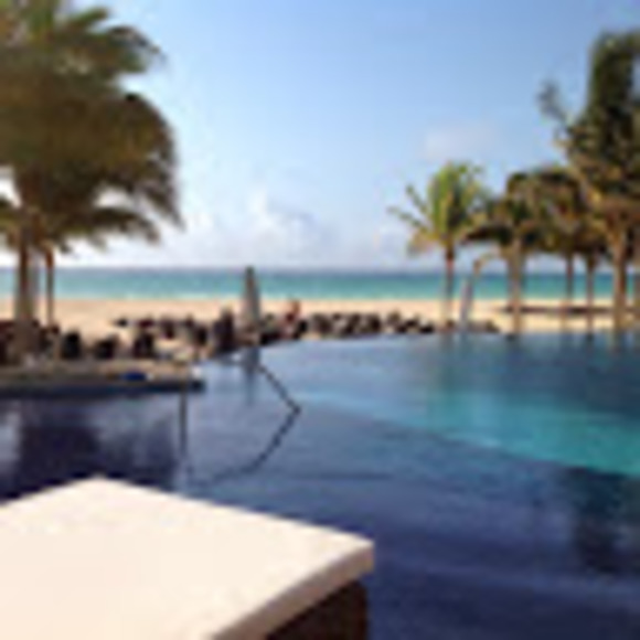 Profile Picture of Pam Hunter (@poncagirl39) on Poshmark