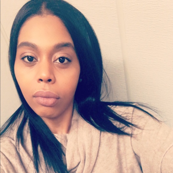 Profile Picture of Carmen Vasquez (@mulata25) on Poshmark