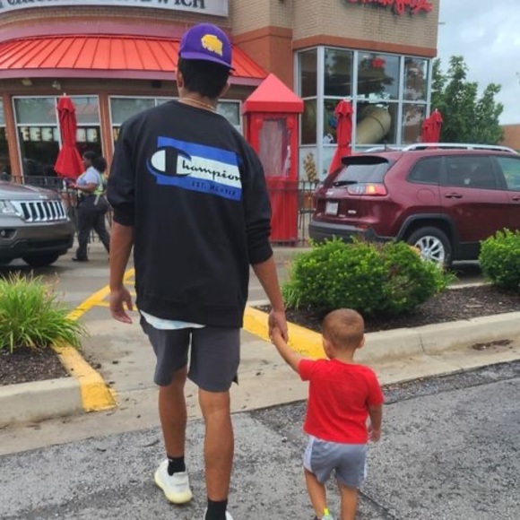 Profile Picture of Tristam Peck (@bigindia42) on Poshmark