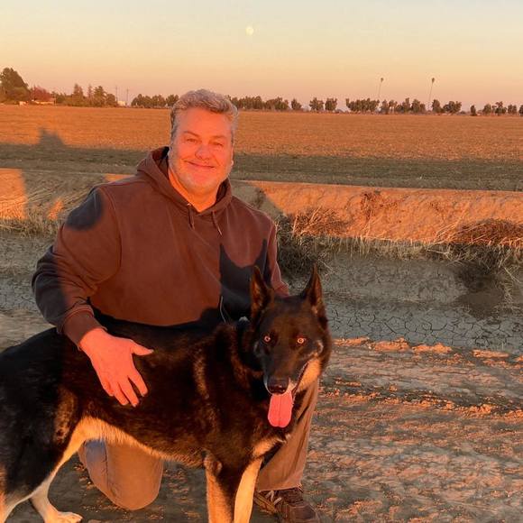 Profile Picture of Davidjohn Schoch (@schoch72) on Poshmark