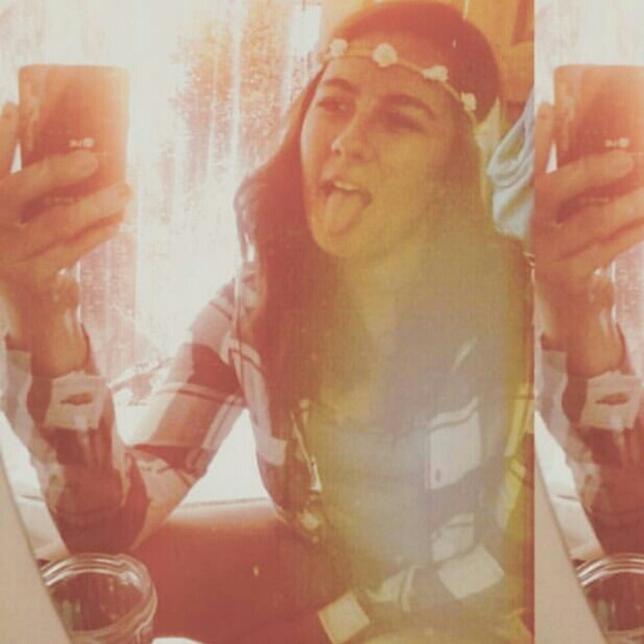 Profile Picture of Shyanne Delamarter (@shyanne_loryn94) on Poshmark