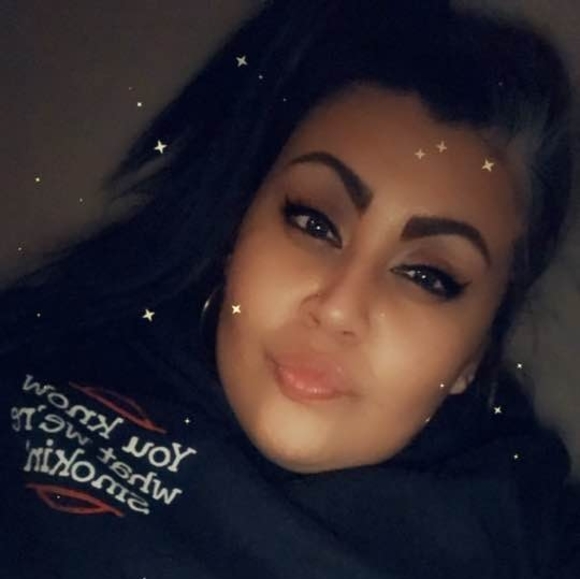 Profile Picture of Danielle Cloud (@danielacloud93) on Poshmark