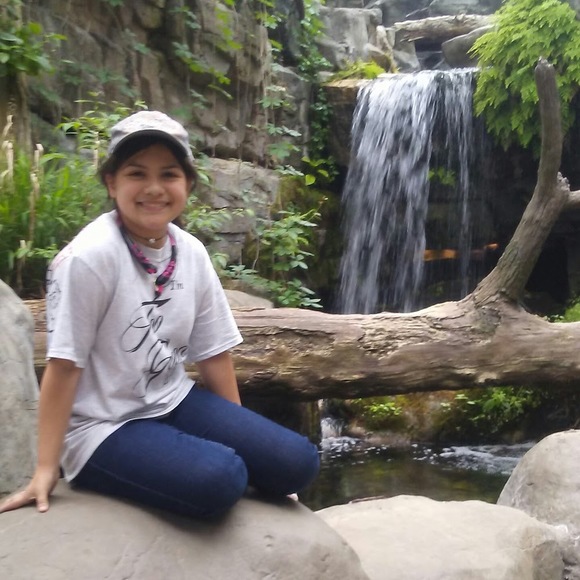 Profile Picture of Grace Calvert (@hunnybunnypark) on Poshmark