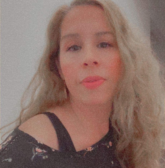 Profile Picture of Rosa Vasquez (@8184570386) on Poshmark