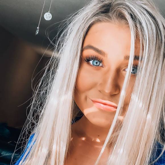 Profile Picture of Erika Martin (@erikaamartinn3) on Poshmark