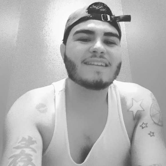 Profile Picture of Jose Quinones (@jose5809) on Poshmark