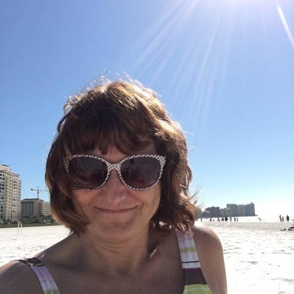 Profile Picture of Mary Ugland (@hawaii2012) on Poshmark