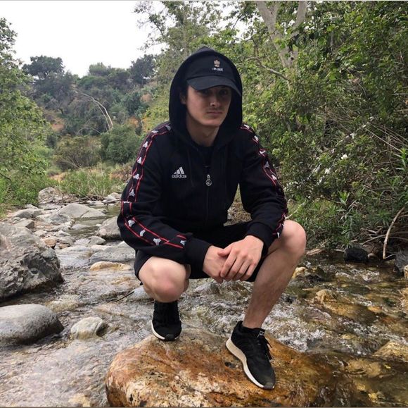 Profile Picture of William Huffman (@whuffman1) on Poshmark