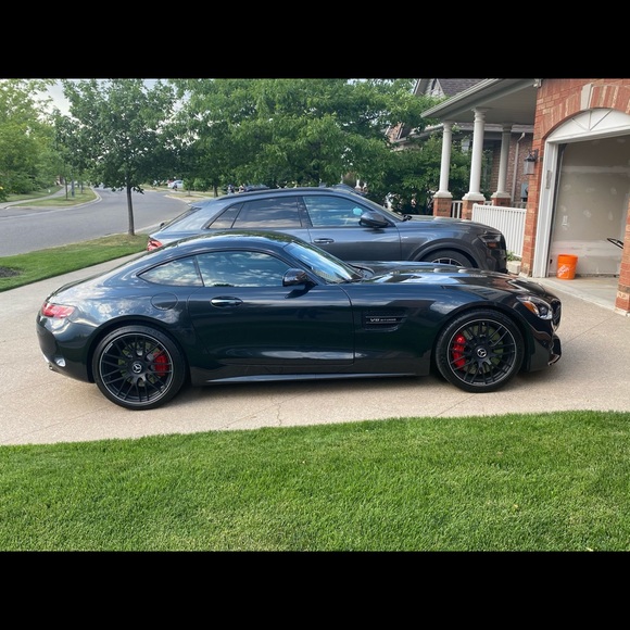 Profile Picture of Mark Rowlands (@markrowlands) on Poshmark