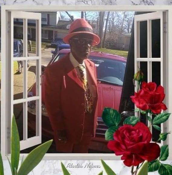 Profile Picture of Renee Simmons (@reneesimmons246) on Poshmark