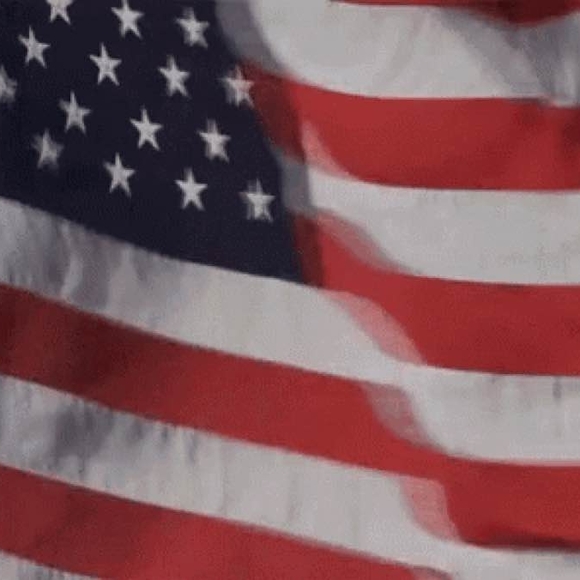 Profile Picture of Melissa Elsing (@melissaelsing) on Poshmark