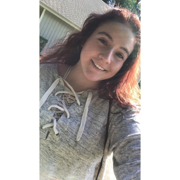 Alex Breen - Poshmark Profile Picture of Alex Breen (@alexobreen) on Poshmark