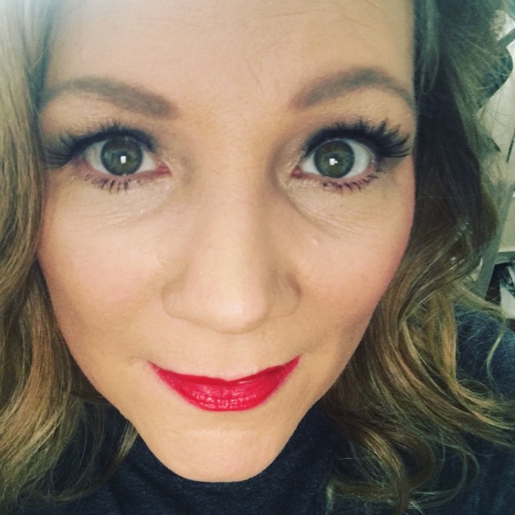 Profile Picture of Penny Campbell (@pennyup70) on Poshmark