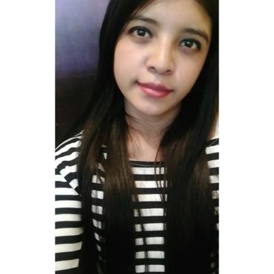 Profile Picture of Helen 🌻 (@helenruiz__13) on Twitter