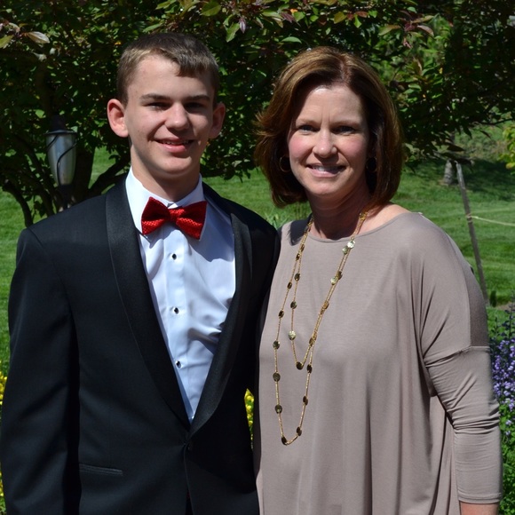 Jenny Scharner - Poshmark Profile Picture of Jenny Scharner (@jennyscharner) on Poshmark