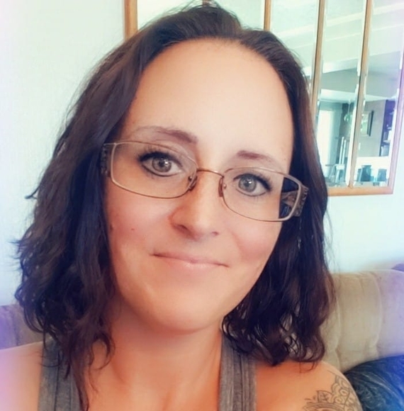 Profile Picture of Hilary Scalise (@froggy317) on Poshmark