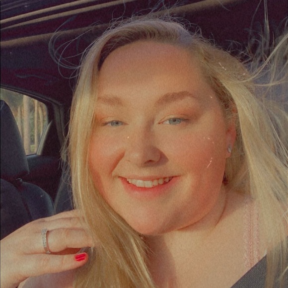 Profile Picture of Kasey Schlerf (@kns02) on Poshmark