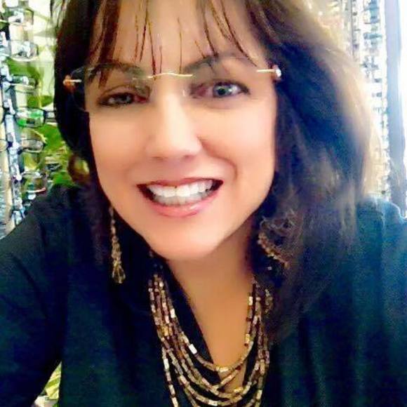 Profile Picture of Karen Hormann (@karenhormann) on Poshmark