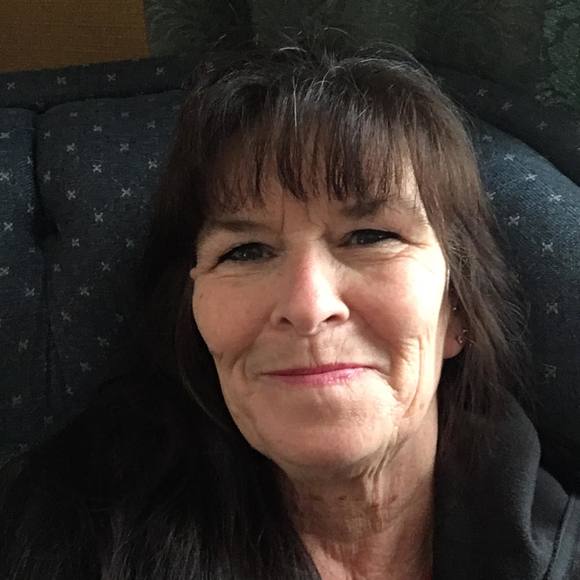 Profile Picture of Mitzi Palmer (@ablessing2u4u) on Poshmark