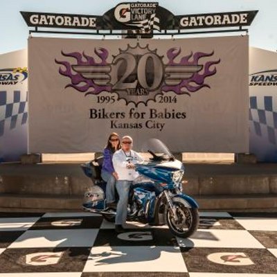 Profile Picture of Jason Stillwell (@Stillwell75) on Twitter