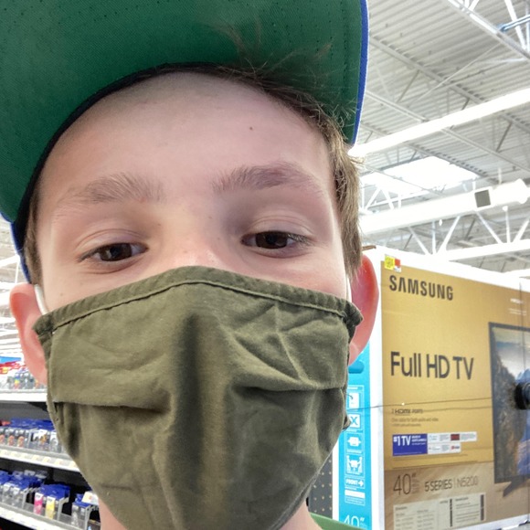 Profile Picture of Carter Pieczynski (@carterpieczynsk) on Poshmark