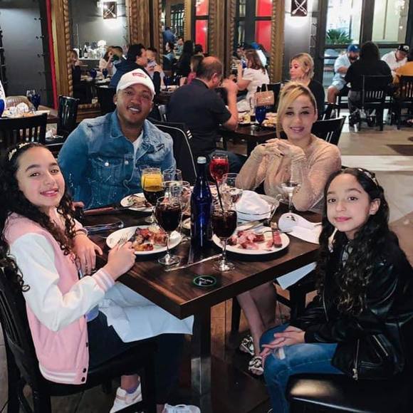 Profile Picture of Ariel Fernandez (@ariel7611) on Poshmark