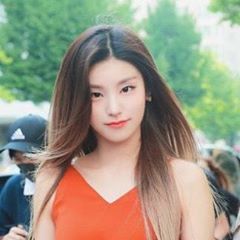 Profile Picture of Kim Zell (@kimzell0) on Tiktok