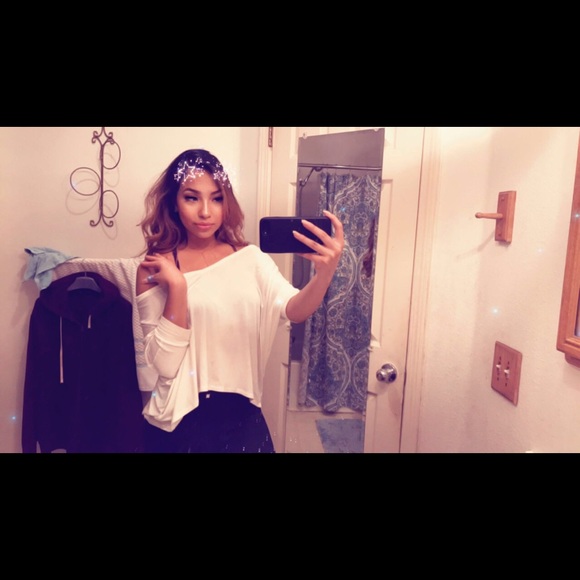 Profile Picture of Vanessa Iracheta (@nessa_iracheta) on Poshmark