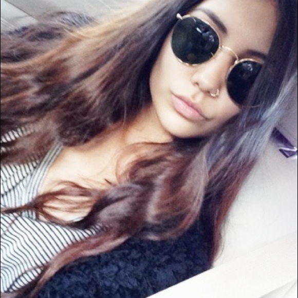 Profile Picture of Jaymi Triplett (@jaymi0420) on Poshmark