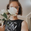 Profile Picture of Holly Howe (@@hollyhoweflorals.co) on Tiktok