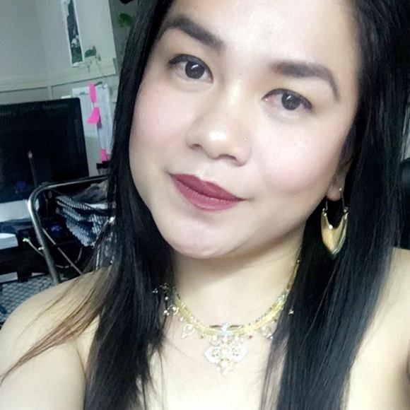 Profile Picture of Lorelie Saguid (@lorie_piggy12) on Poshmark