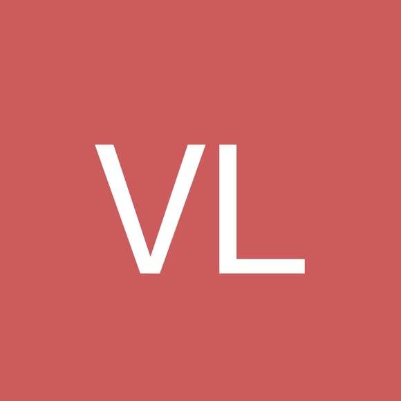 Profile Picture of Victoria Luangrath (@vluangrath_) on Poshmark