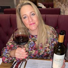 jennyannpeek - Tiktok Profile Picture of jennyannpeek (@jennyannpeek) on Tiktok